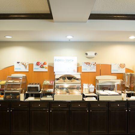 Holiday Inn Express & Suites Northwood By Ihg Silver Lake Экстерьер фото