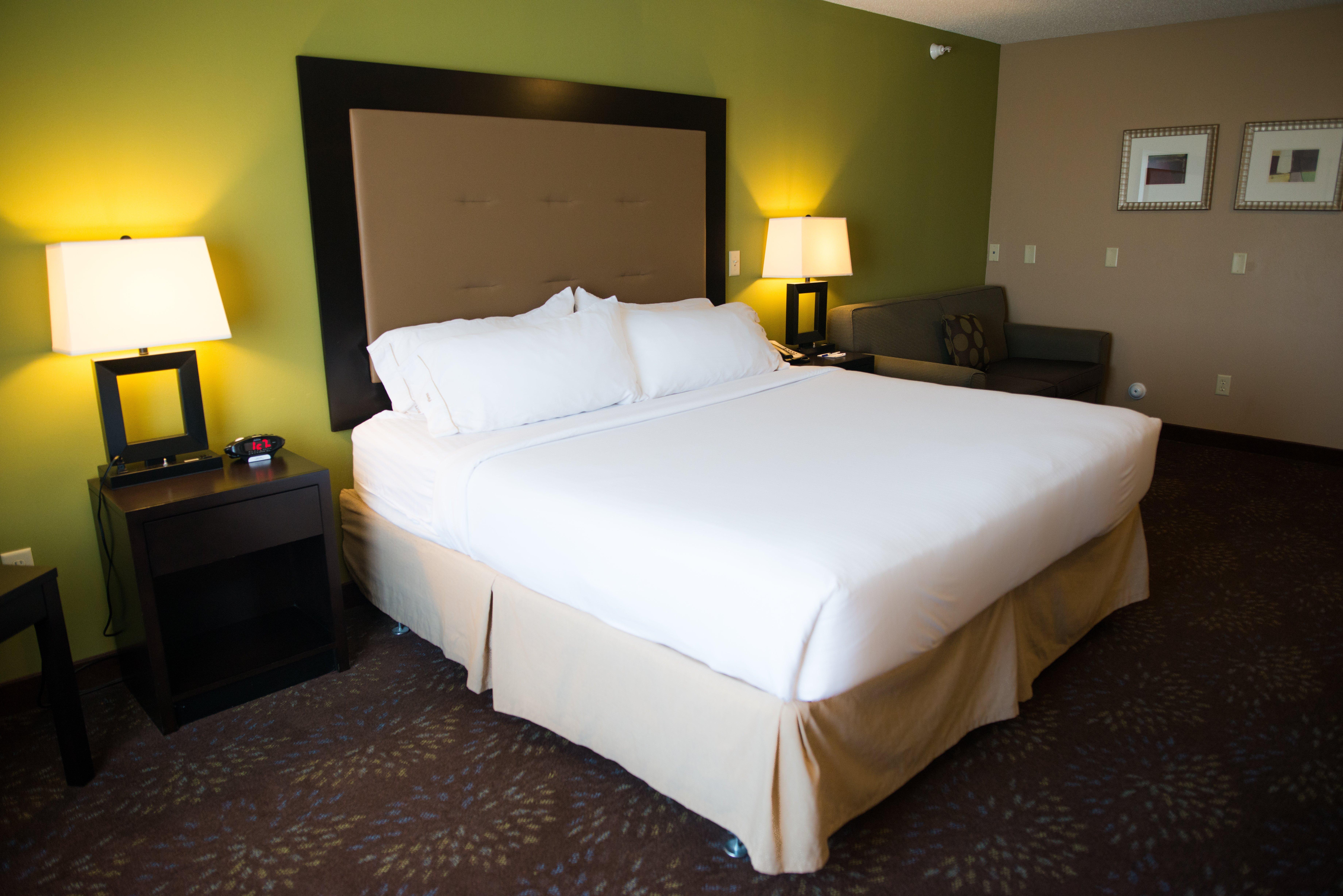 Holiday Inn Express & Suites Northwood By Ihg Silver Lake Экстерьер фото