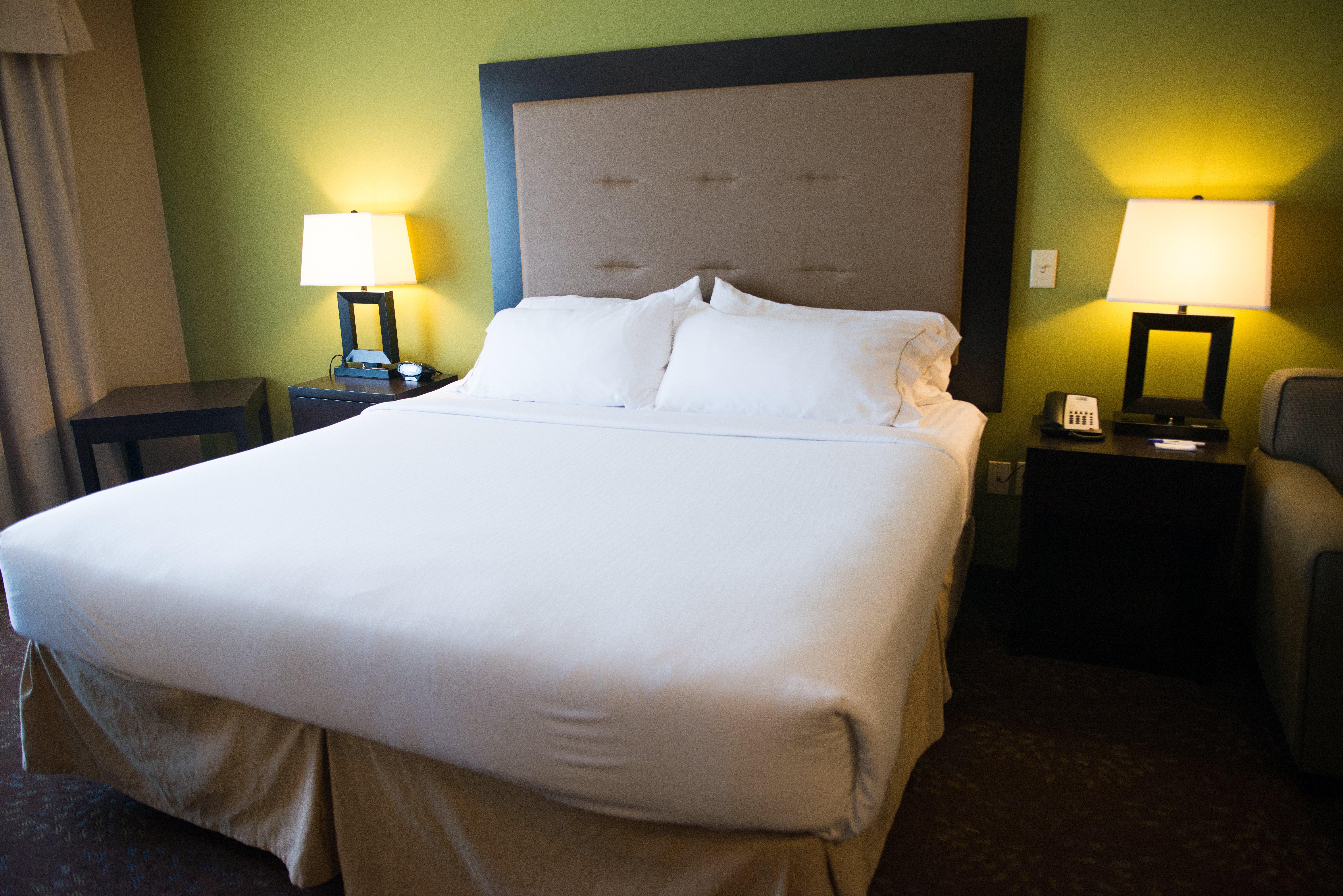 Holiday Inn Express & Suites Northwood By Ihg Silver Lake Экстерьер фото