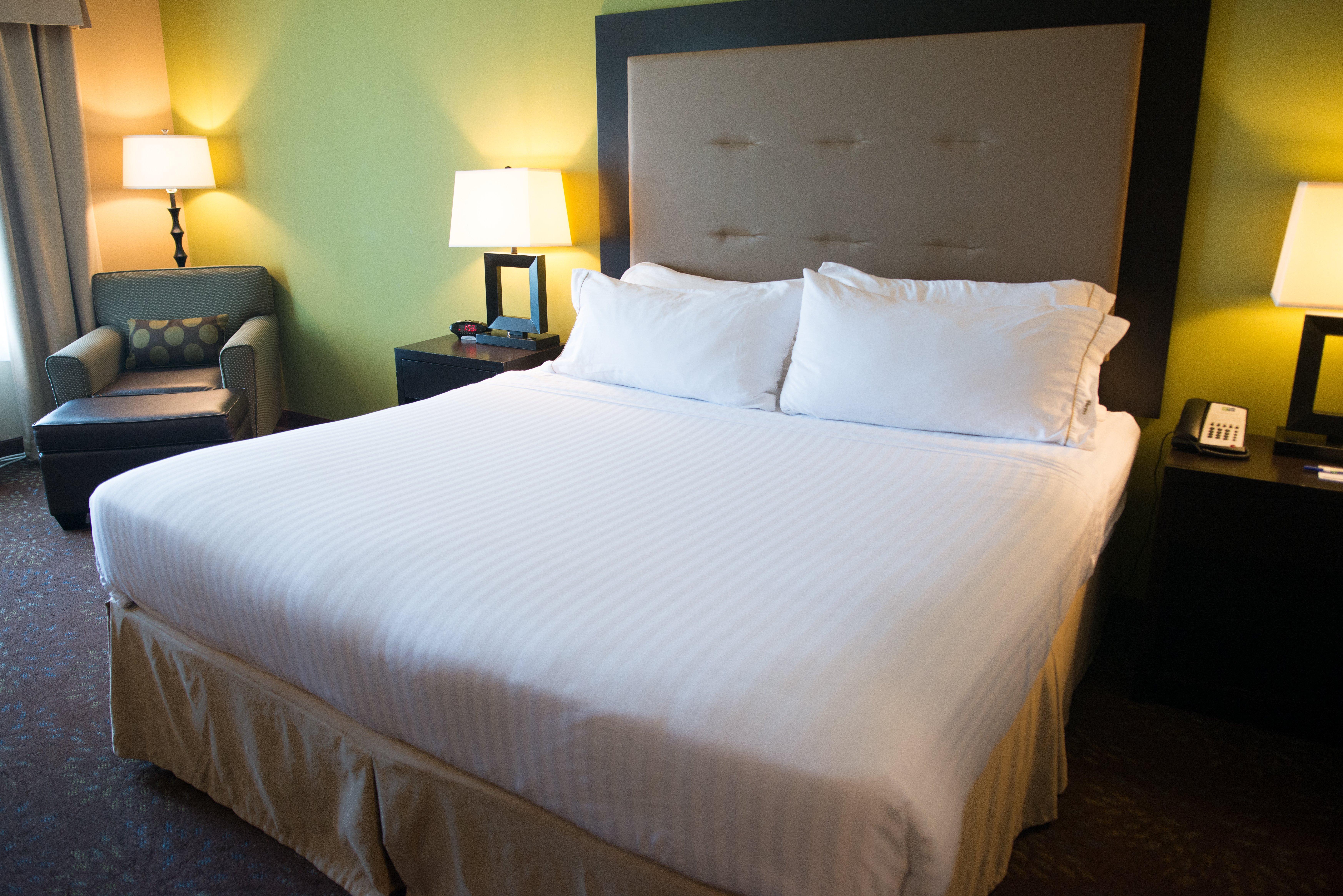 Holiday Inn Express & Suites Northwood By Ihg Silver Lake Экстерьер фото