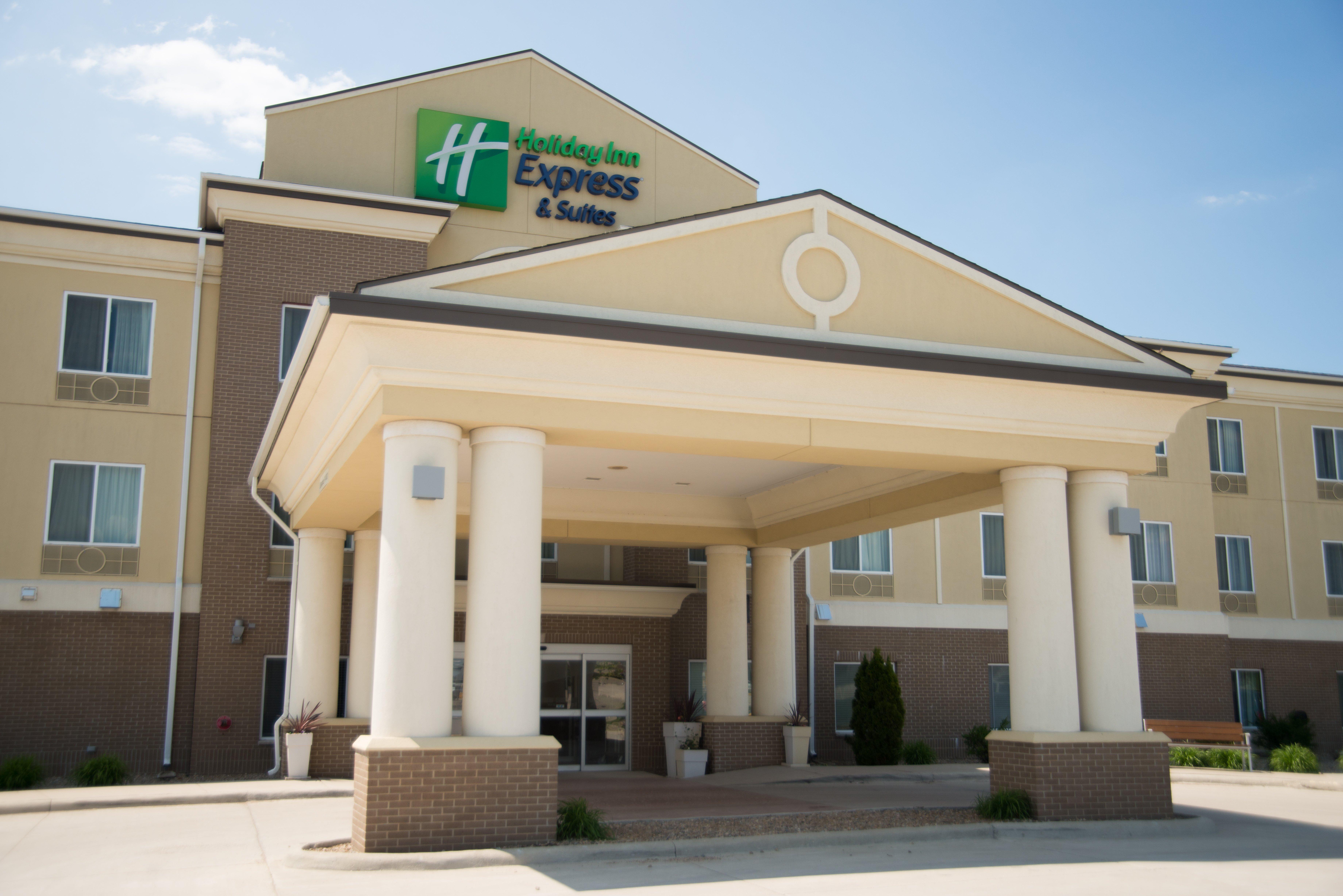Holiday Inn Express & Suites Northwood By Ihg Silver Lake Экстерьер фото