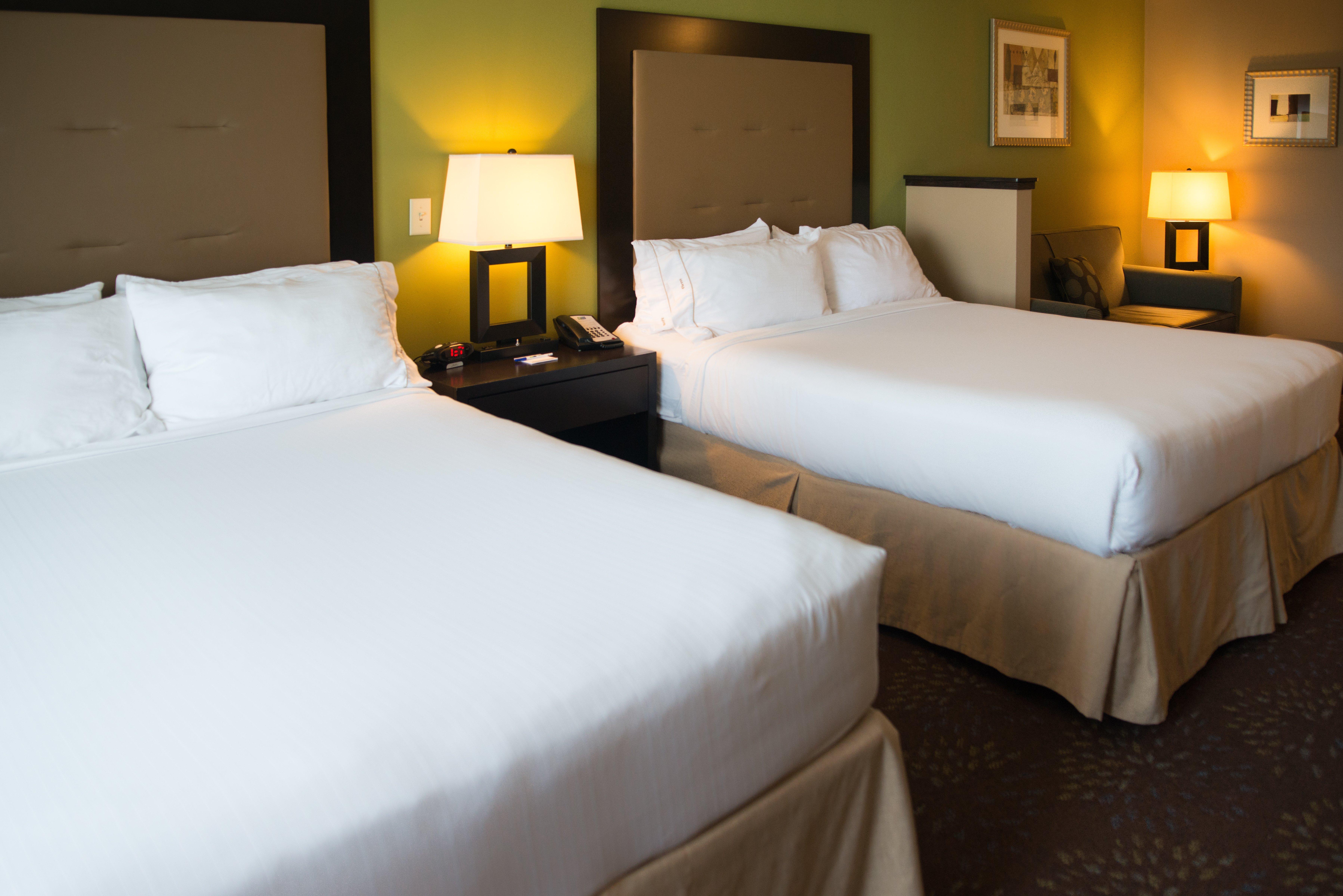 Holiday Inn Express & Suites Northwood By Ihg Silver Lake Экстерьер фото
