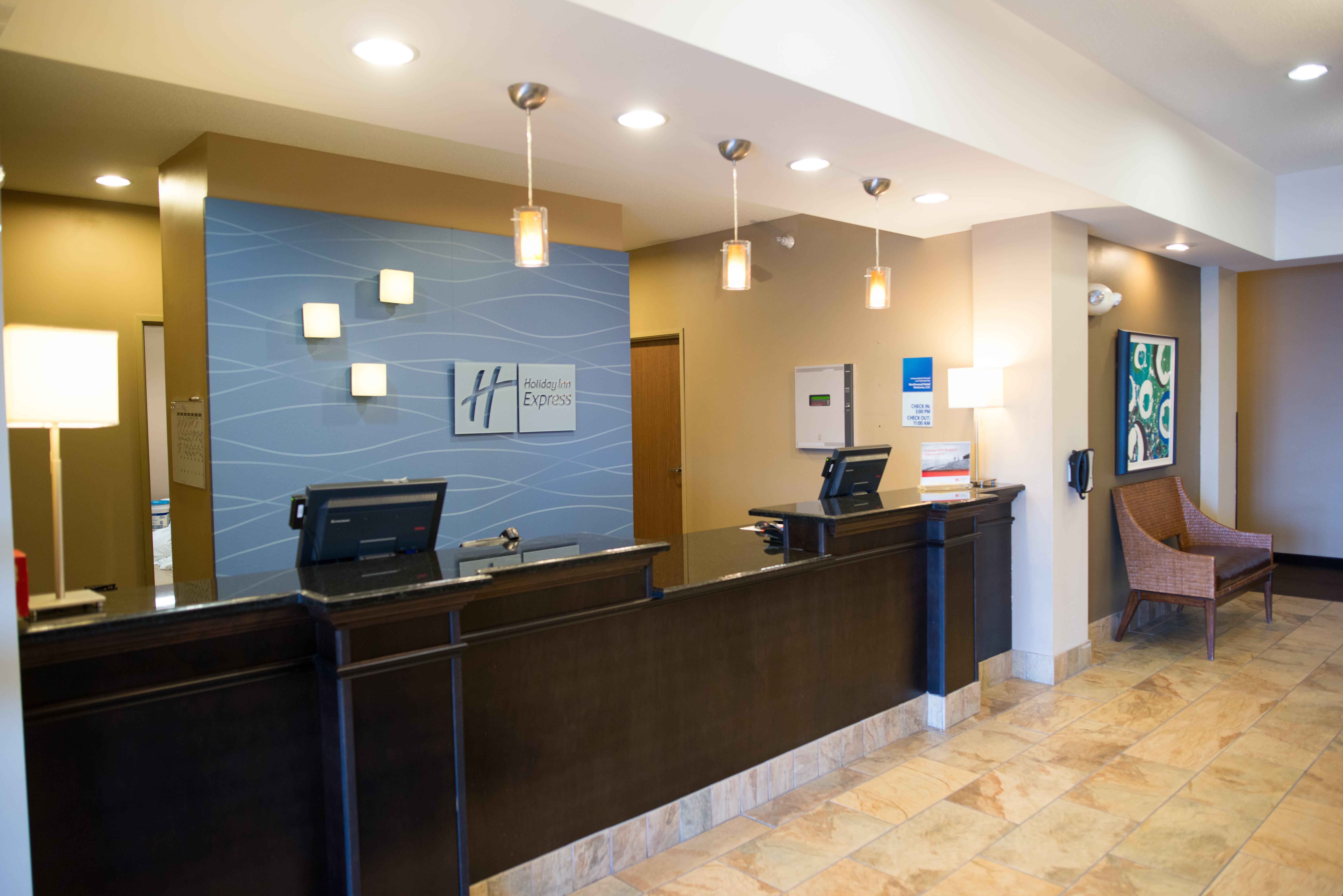 Holiday Inn Express & Suites Northwood By Ihg Silver Lake Экстерьер фото