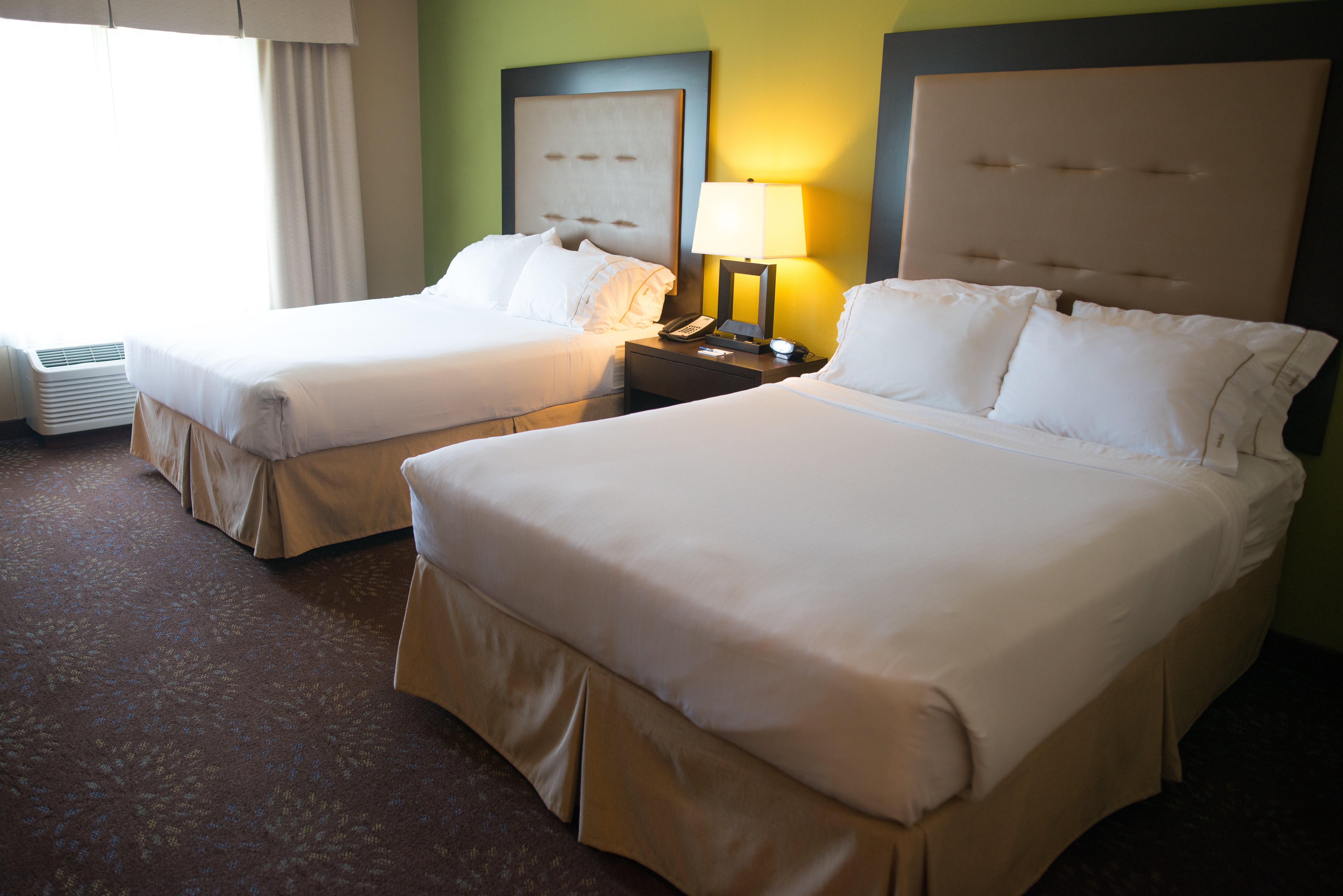 Holiday Inn Express & Suites Northwood By Ihg Silver Lake Экстерьер фото