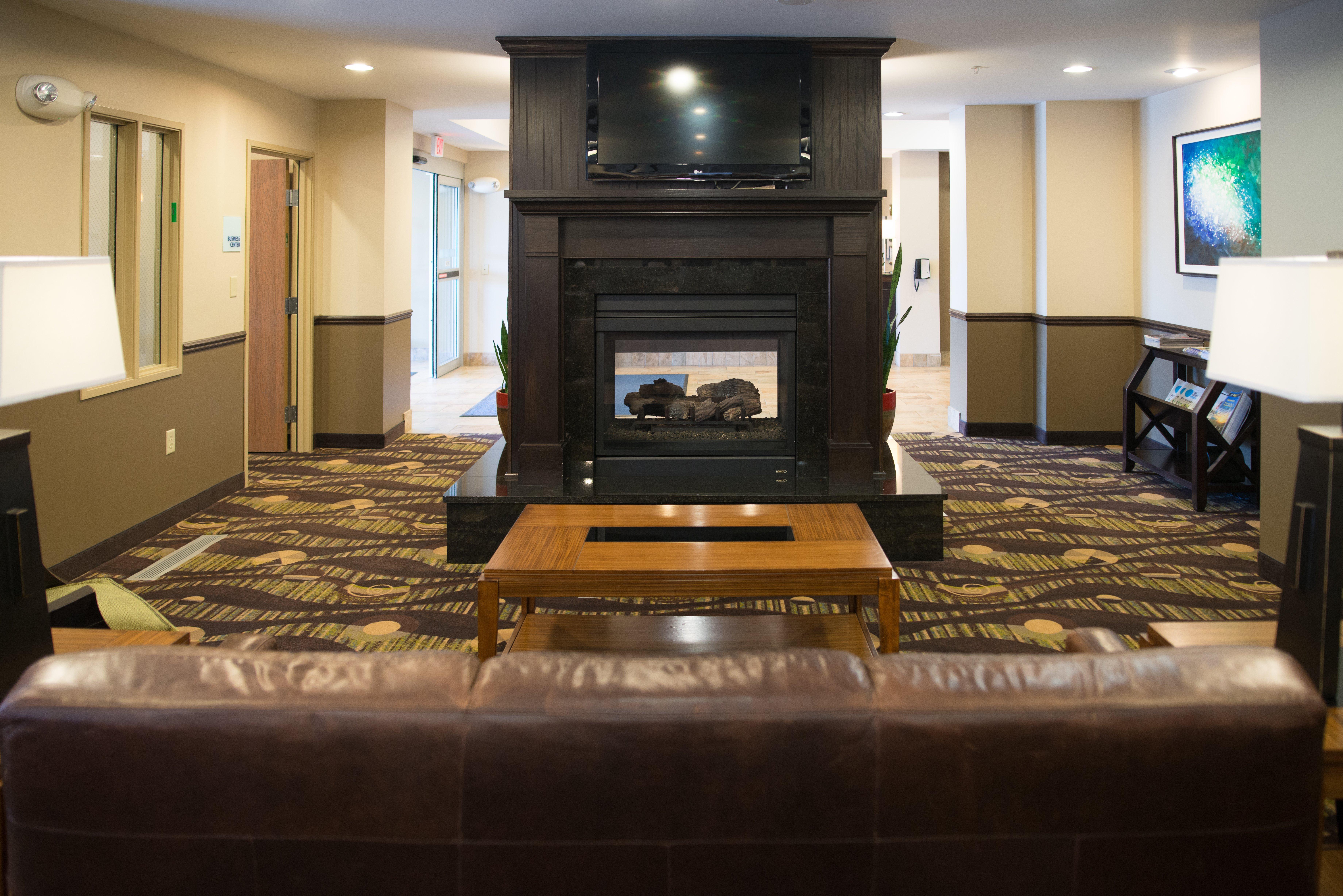 Holiday Inn Express & Suites Northwood By Ihg Silver Lake Экстерьер фото