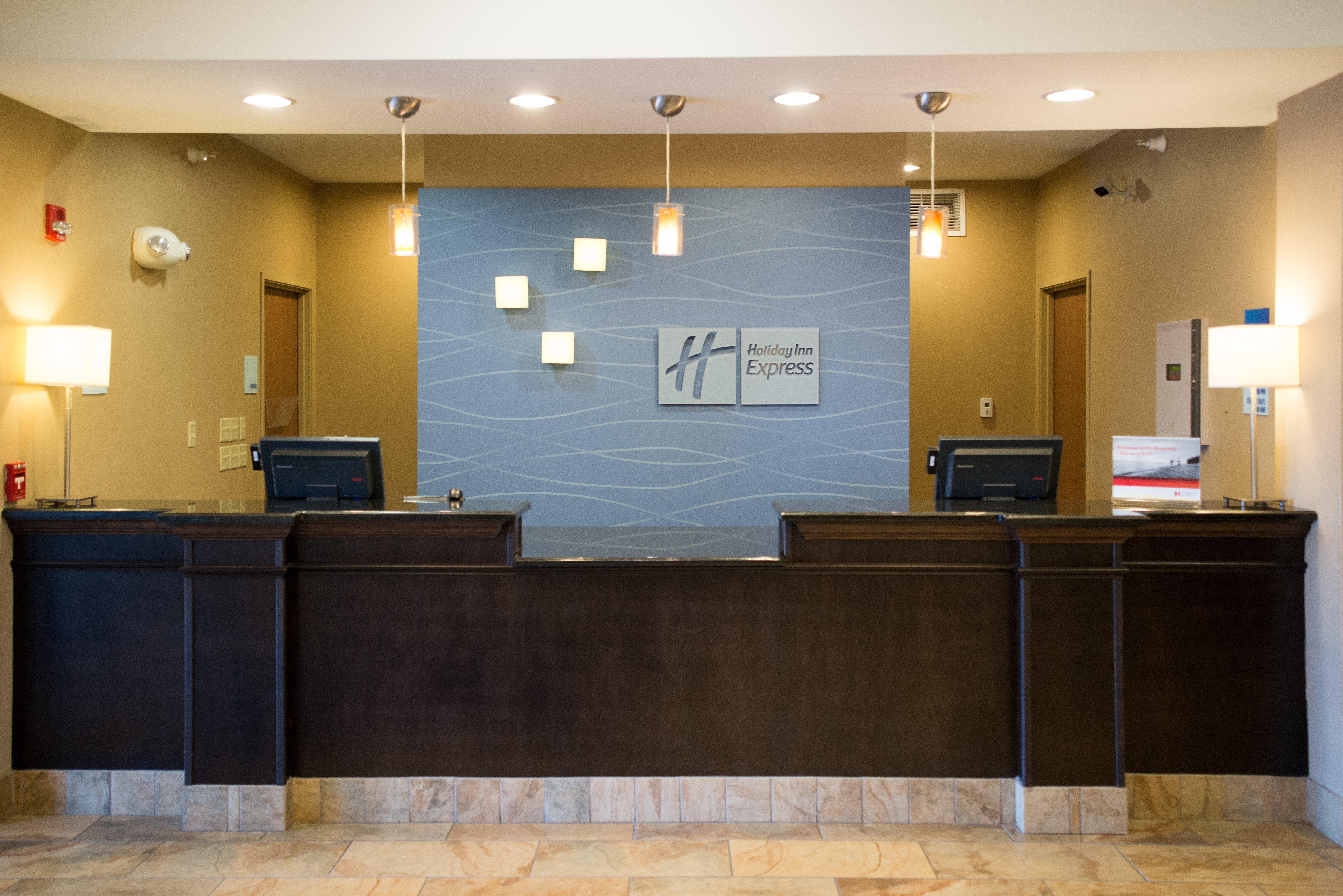 Holiday Inn Express & Suites Northwood By Ihg Silver Lake Экстерьер фото