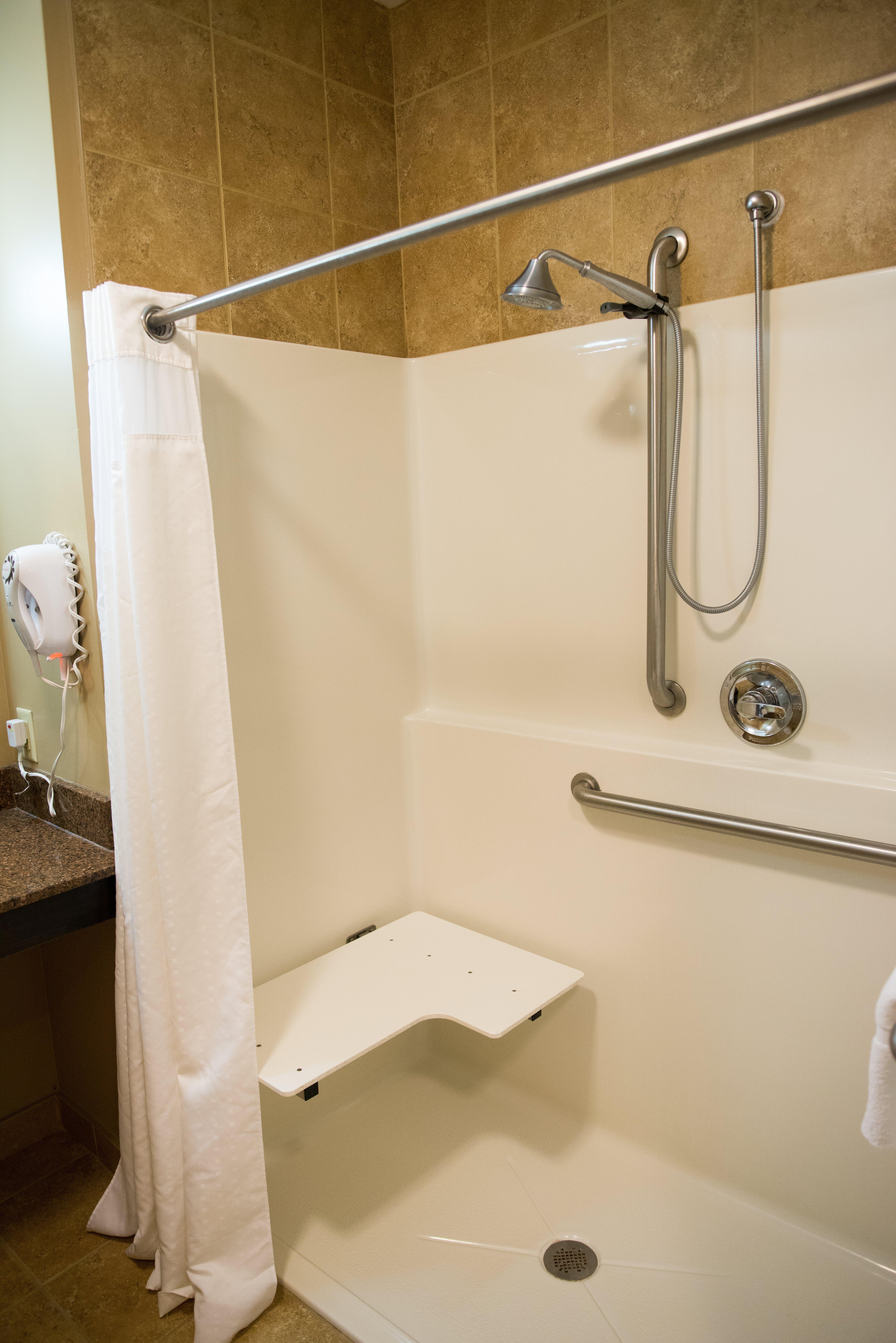Holiday Inn Express & Suites Northwood By Ihg Silver Lake Экстерьер фото