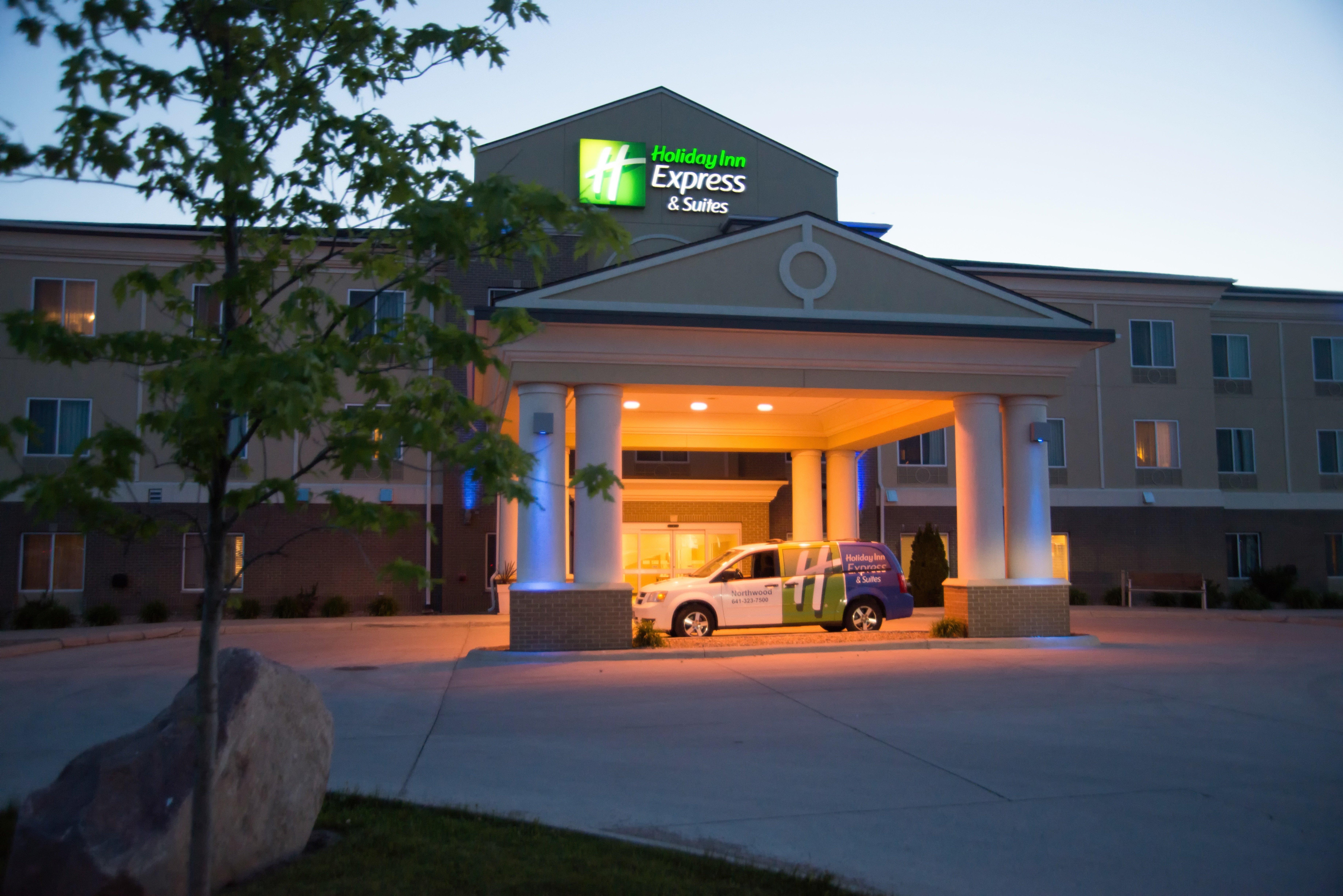 Holiday Inn Express & Suites Northwood By Ihg Silver Lake Экстерьер фото