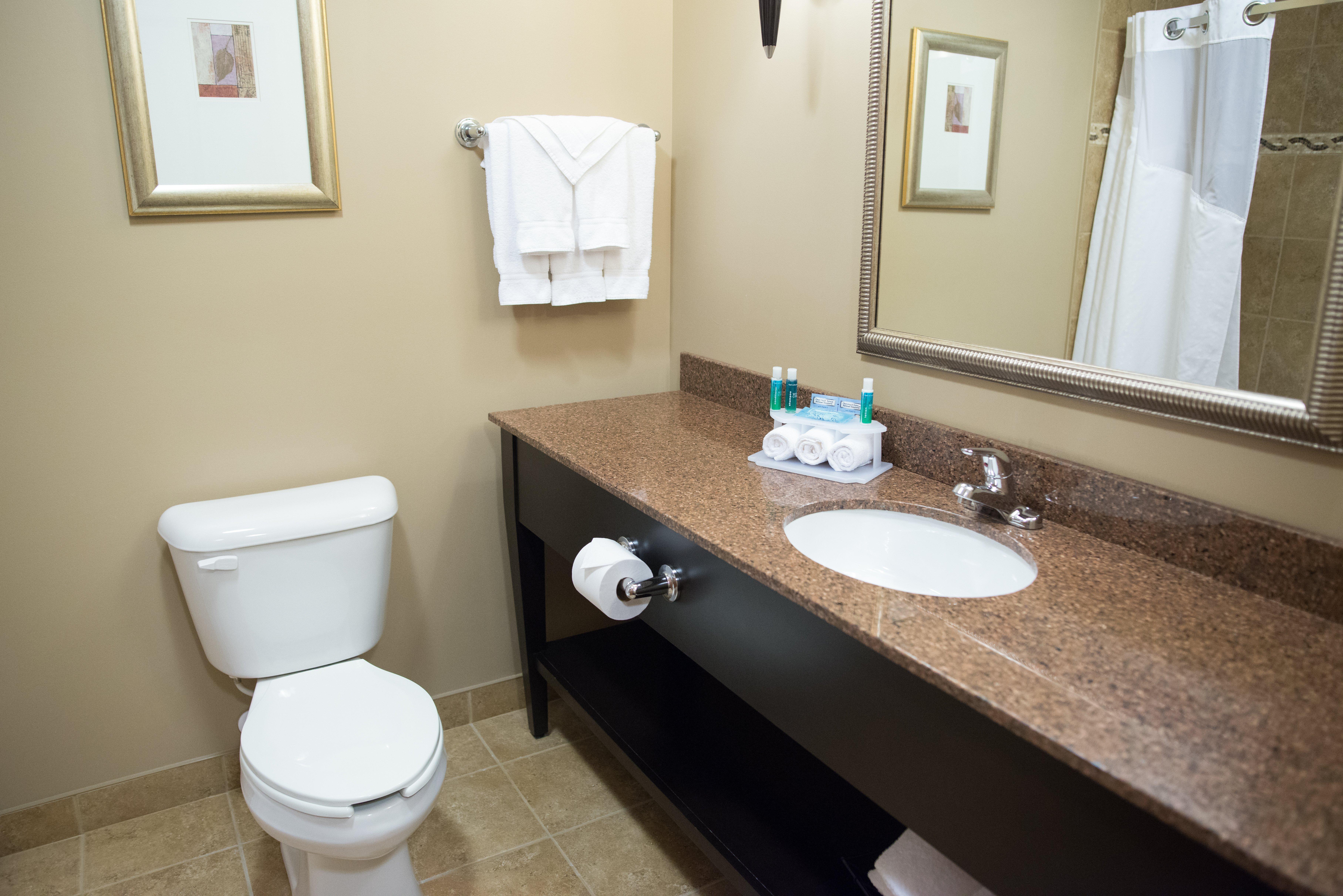 Holiday Inn Express & Suites Northwood By Ihg Silver Lake Экстерьер фото
