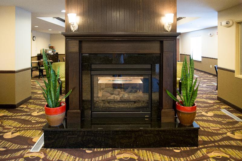 Holiday Inn Express & Suites Northwood By Ihg Silver Lake Экстерьер фото
